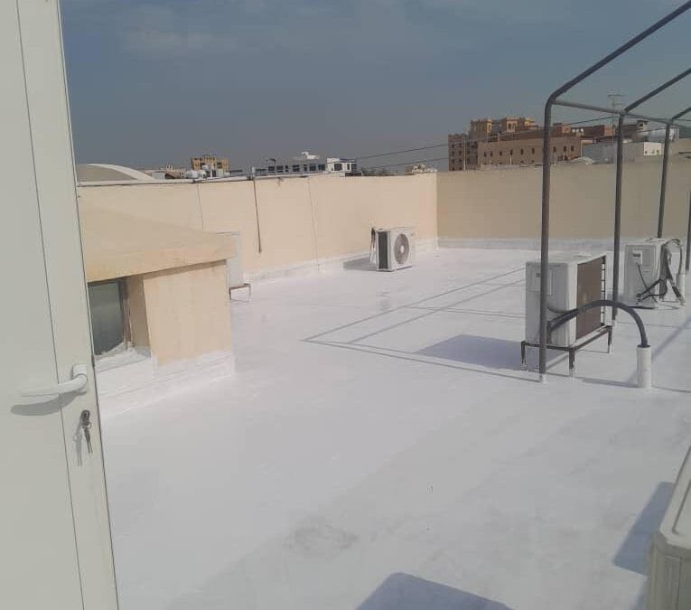 عزل الأسطح في الدمام لمقاومة تسرب المياه والرطوبة